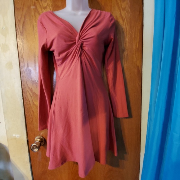 Long Sleeve V Neck Long Sleeve Dress - Picture 2 of 4